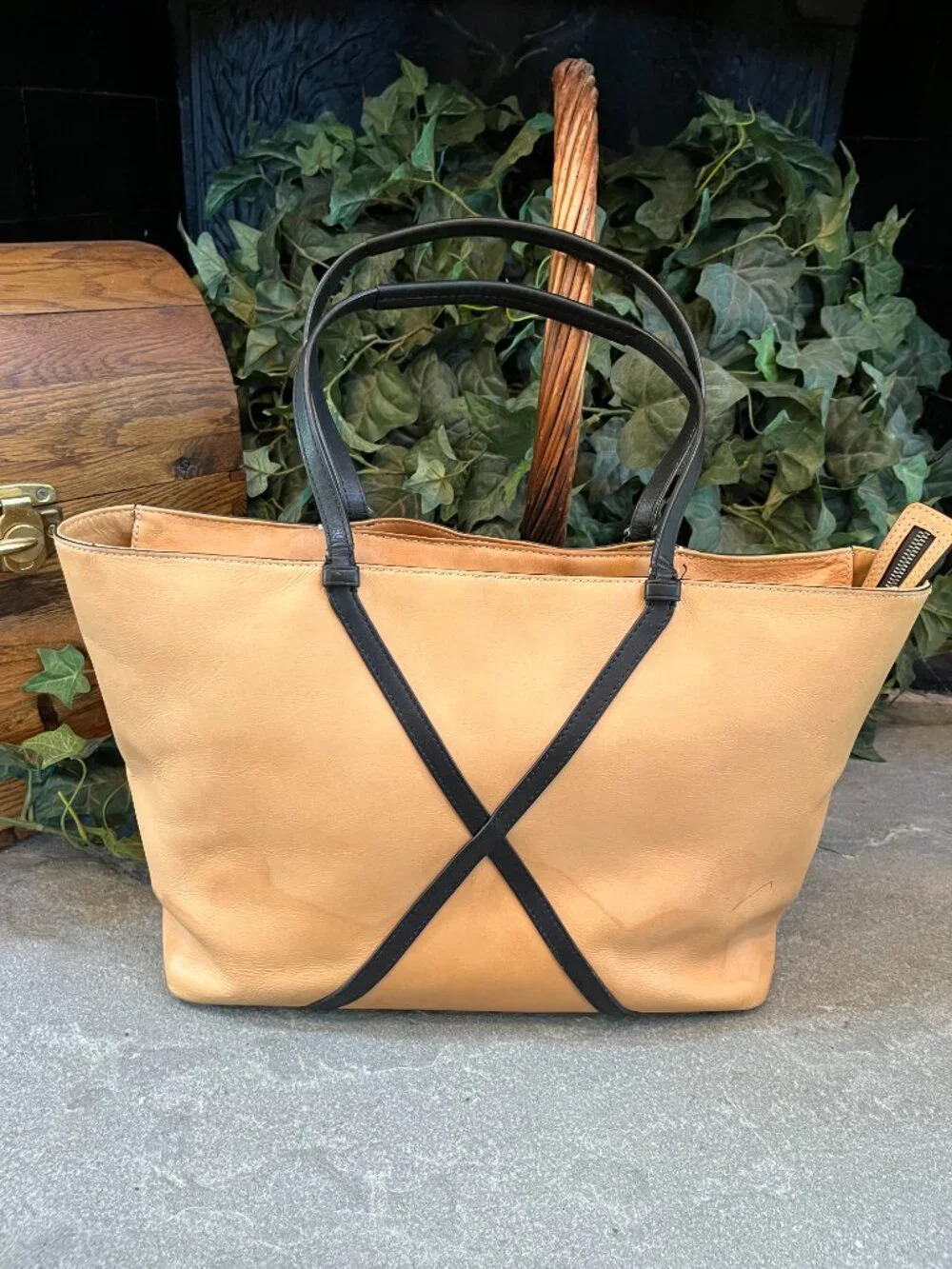Tumi Sycamore Tote Bag In Bridle Leather Santa Monica Collection Large Purse